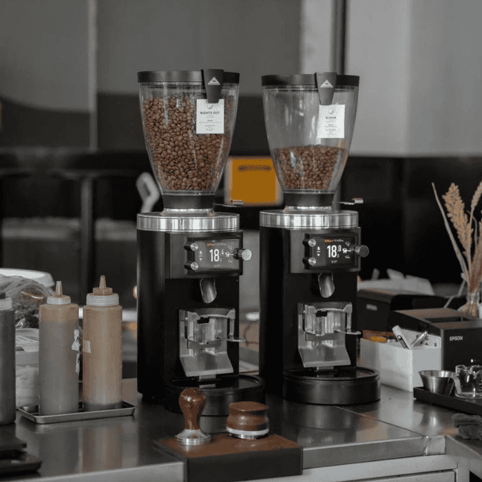 Mahlkonig E65S GBW Mahlkonig E65S GBW coffee grinder with illuminated spout