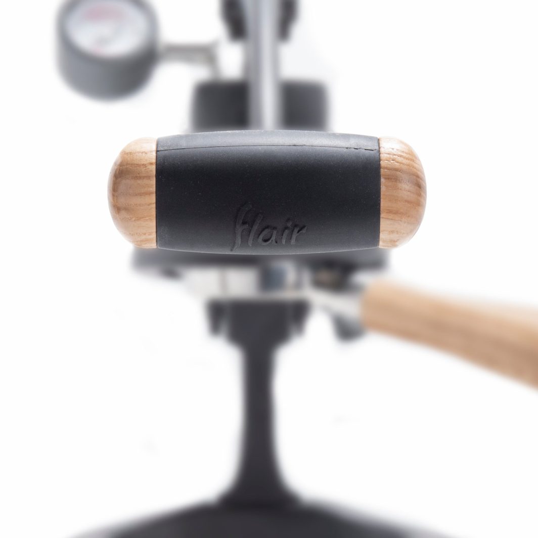Flair 58x espresso maker with wooden lever handle and pressure gauge