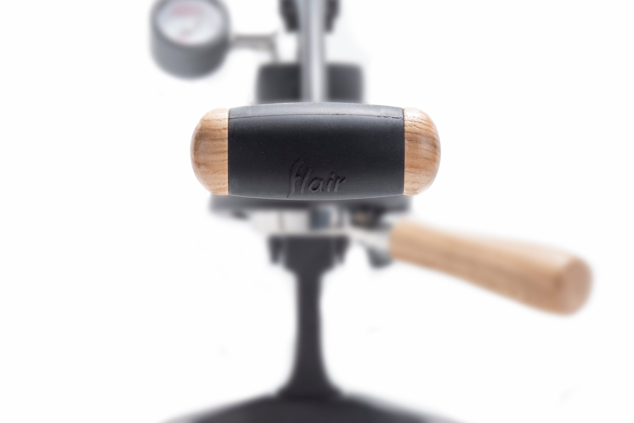FLAIR 58x ESPRESSO MAKER Flair 58x espresso maker with wooden lever handle and pressure gauge