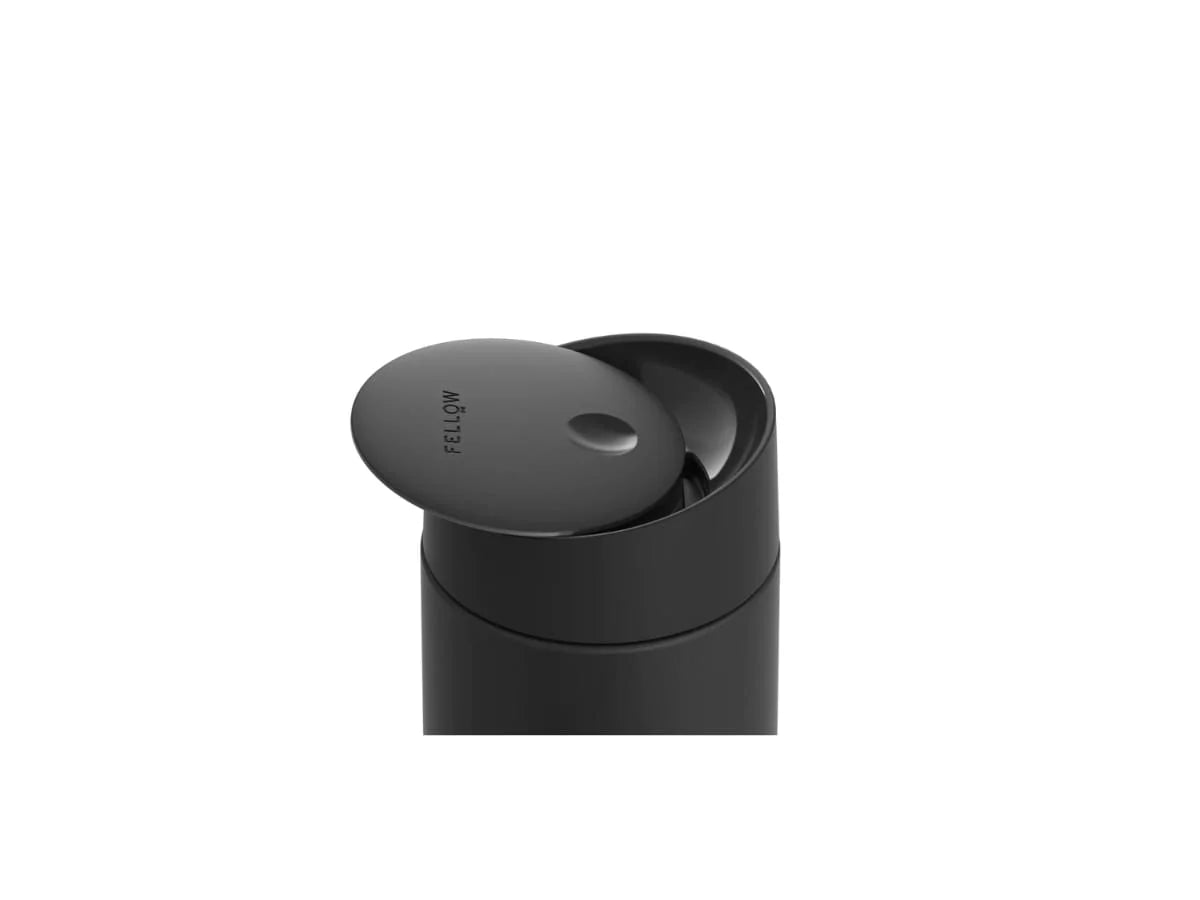The Slide Lid - Fellow Fellow Slide-Lock Lid in black fitted on a Carter Move Mug